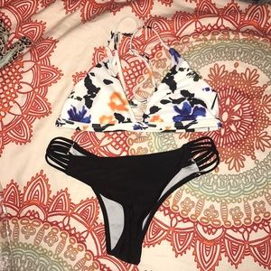 Cute floral bikini that has never been worn!